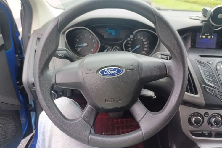 Used Ford Focus 2012 Hatchback 1.6L Automatic Comfort Model Steering Wheel