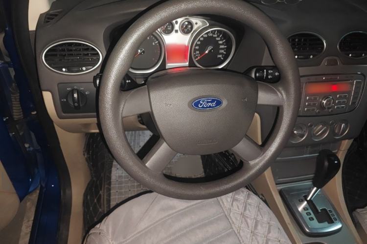 Used Ford Focus 2012 Hatchback Classic 1.8L Automatic Fashion Edition Steering Wheel