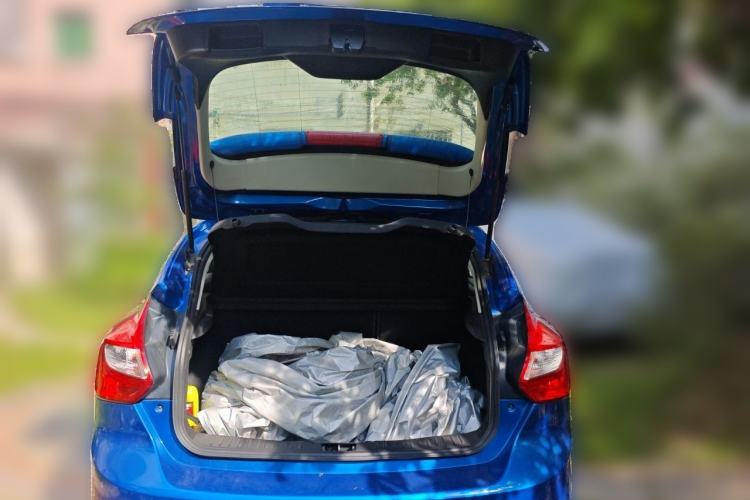 Used Ford Focus 2012 Hatchback 1.6L Automatic Comfort Model Trunk