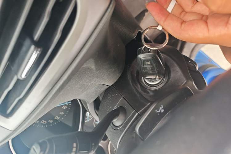 Used Ford Focus 2012 Hatchback 1.6L Automatic Fashion Edition Vehicle Key