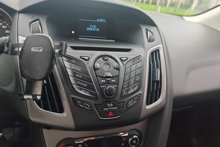 Used Ford Focus 2012 Sedan 1.6L Manual Fashion Edition Audio And AC Panel