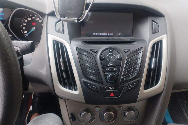 Used Ford Focus 2012 Sedan 1.6L Automatic Comfort Model Audio And AC Panel