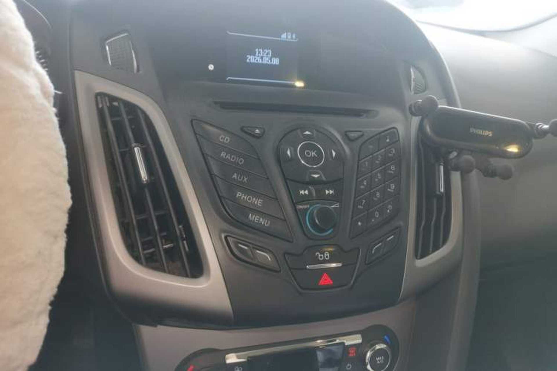 Used Ford Focus 2012 Sedan 1.6L Automatic Fashion Edition Audio And AC Panel