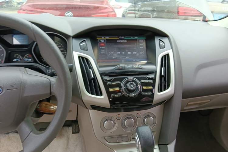 Used Ford Focus 2012 Sedan 1.6L Automatic Comfort Model Audio And AC Panel