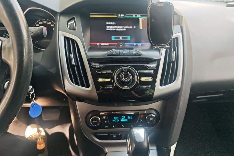 Used Ford Focus 2012 Sedan 1.6L Automatic Fashion Edition Audio And AC Panel