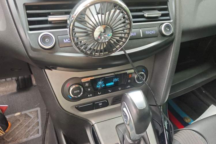 Used Ford Focus 2012 Sedan 1.6L Automatic Fashion Edition Audio And AC Panel