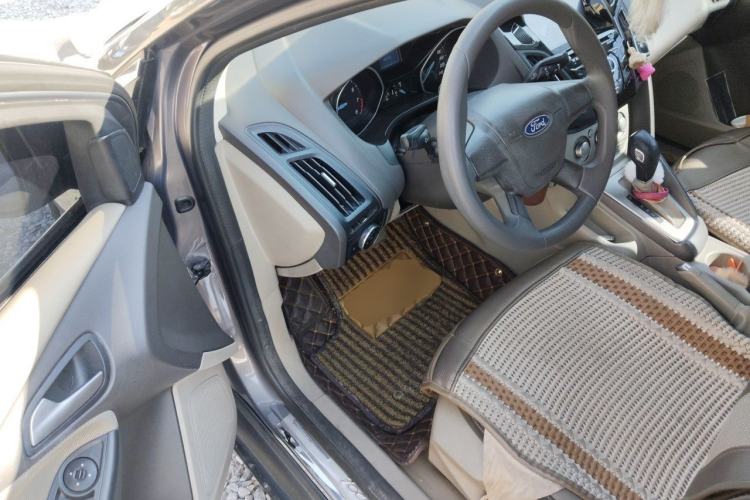 Used Ford Focus 2012 Sedan 1.6L Automatic Comfort Model Driver Seat