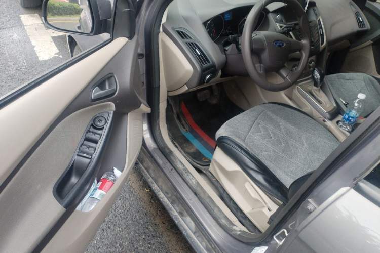 Used Ford Focus 2012 Sedan 1.6L Automatic Comfort Model Driver Seat