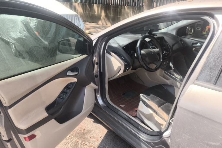 Used Ford Focus 2012 Sedan 1.6L Automatic Comfort Model Driver Seat