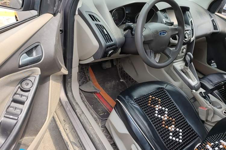 Used Ford Focus 2012 Sedan 1.6L Automatic Comfort Model Driver Seat