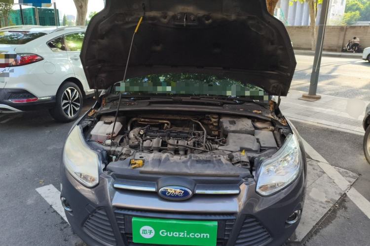 Used Ford Focus 2012 Sedan 1.6L Automatic Fashion Edition Engine Bay