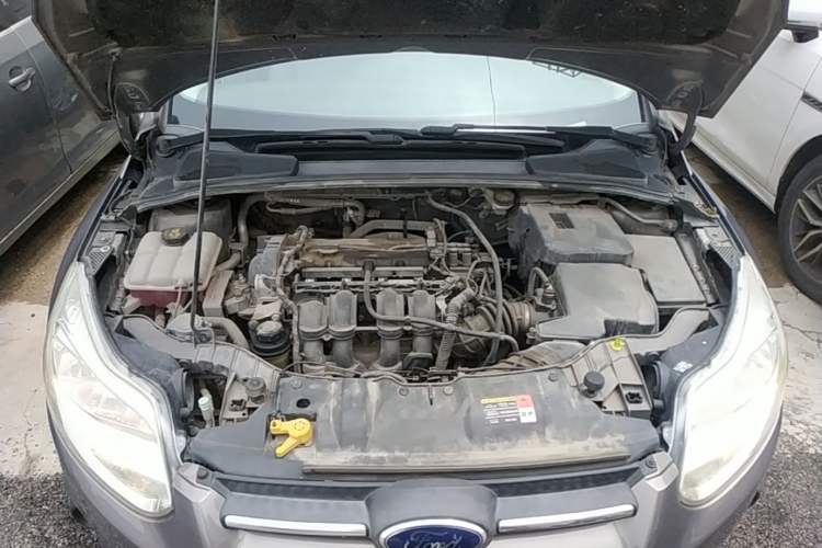 Used Ford Focus 2012 Sedan 1.6L Automatic Comfort Model Engine Bay