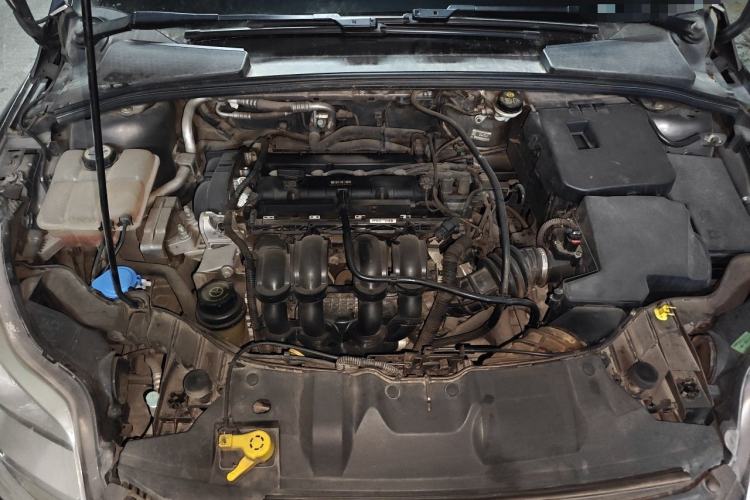 Used Ford Focus 2012 Sedan 1.6L Automatic Fashion Edition Engine Bay