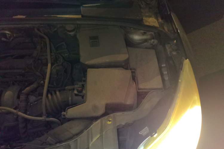Used Ford Focus 2012 Sedan 1.6L Manual Fashion Edition Engine Bay Left