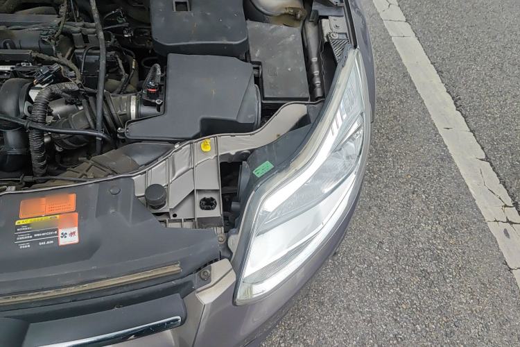 Used Ford Focus 2012 Sedan 1.6L Manual Fashion Edition Engine Bay Left
