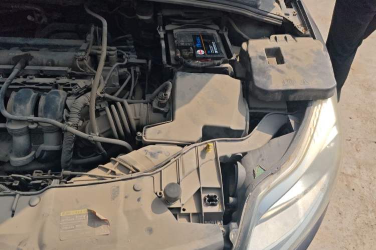 Used Ford Focus 2012 Sedan 1.6L Automatic Fashion Edition Engine Bay Left