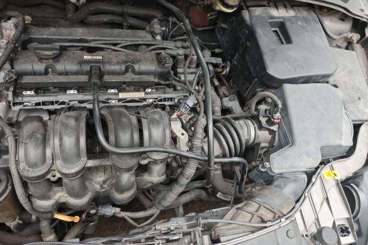 Used Ford Focus 2012 Sedan 1.6L Automatic Fashion Edition Engine Bay Left