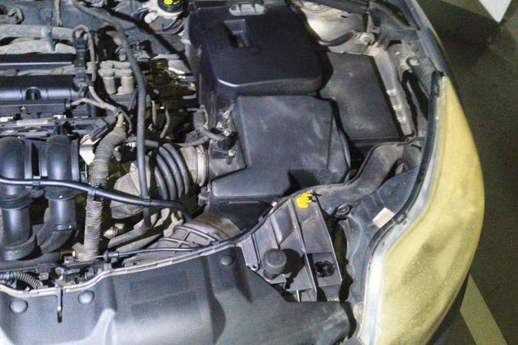 Used Ford Focus 2012 Sedan 1.6L Manual Comfort Model Engine Bay Left