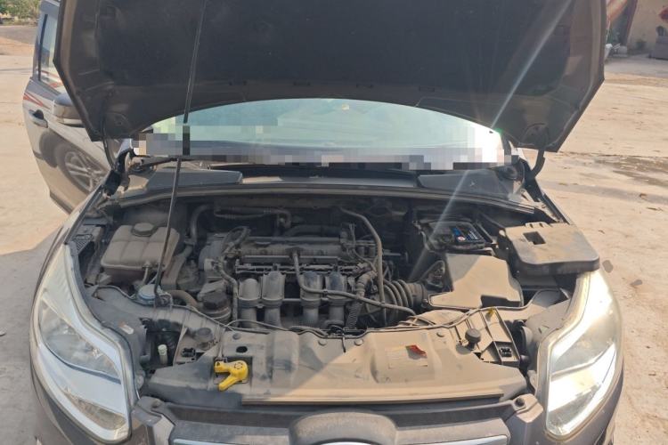 Used Ford Focus 2012 Sedan 1.6L Automatic Fashion Edition Engine Bay