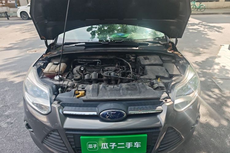 Used Ford Focus 2012 Sedan 1.6L Automatic Fashion Edition Engine Bay