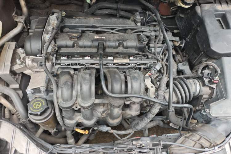 Used Ford Focus 2012 Sedan 1.6L Automatic Fashion Edition Engine Bay