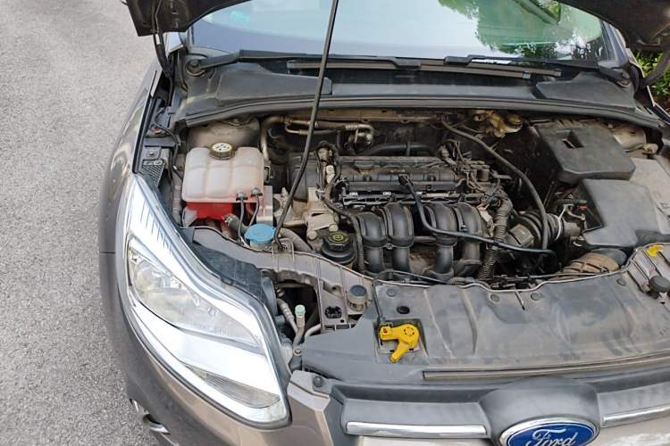 Used Ford Focus 2012 Sedan 1.6L Automatic Fashion Edition Engine Bay Right