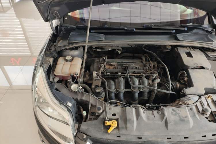 Used Ford Focus 2012 Sedan 1.6L Automatic Fashion Edition Engine Bay Right