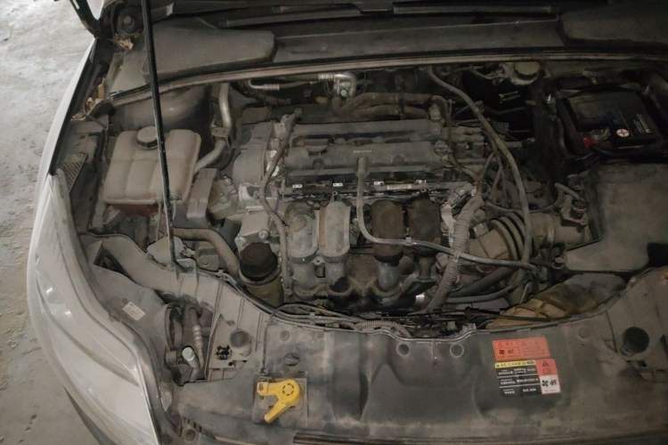 Used Ford Focus 2012 Sedan 1.6L Automatic Comfort Model Engine Bay Right