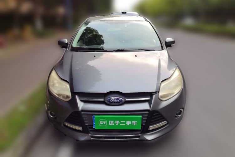 Used Ford Focus 2012 Sedan 1.6L Manual Fashion Edition Front