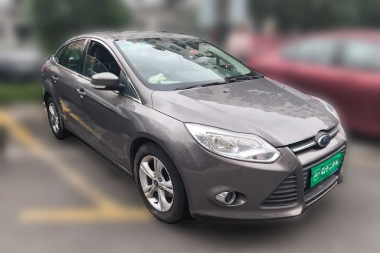 Used Ford Focus 2012 Sedan 1.6L Manual Fashion Edition Front Right 45 Deg