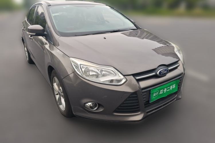 Used Ford Focus 2012 Sedan 1.6L Manual Fashion Edition Front Right 45 Deg