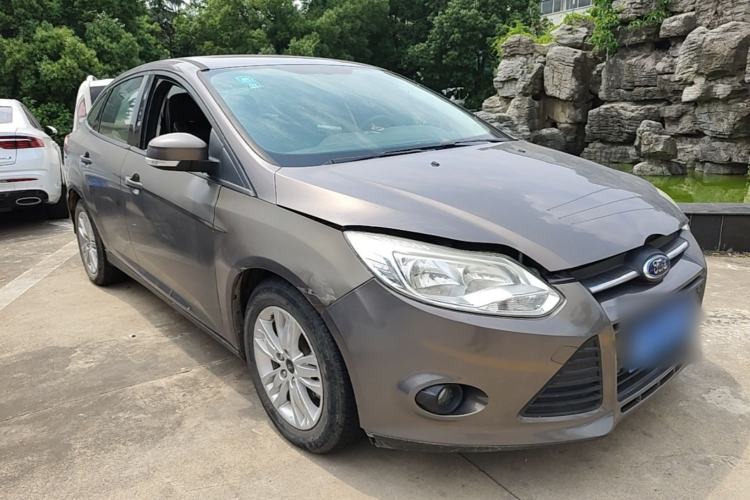Used Ford Focus 2012 Sedan 1.6L Automatic Comfort Model Front Right 45 Deg