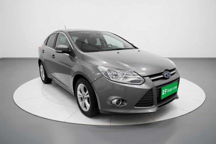Used Ford Focus 2012 Sedan 1.6L Manual Fashion Edition Front Right 45 Deg