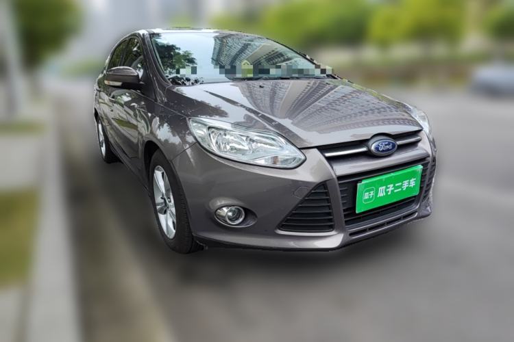 Used Ford Focus 2012 Sedan 1.6L Manual Fashion Edition Front Right 45 Deg
