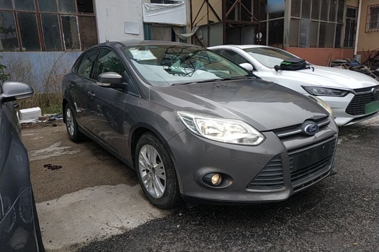 Used Ford Focus 2012 Sedan 1.6L Automatic Comfort Model Front Right 45 Deg