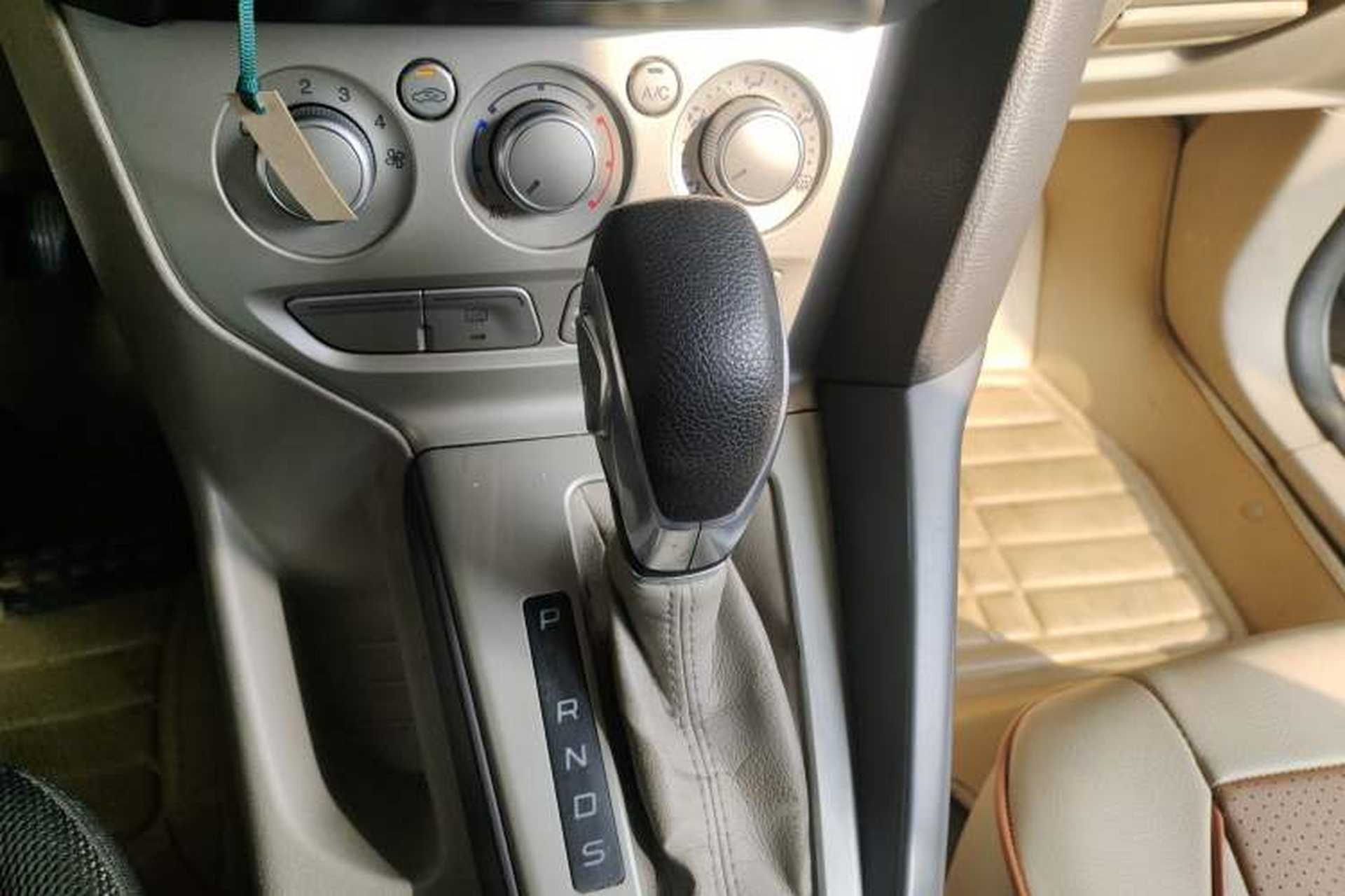 Used Ford Focus 2012 Sedan 1.6L Automatic Comfort Model Gear Lever