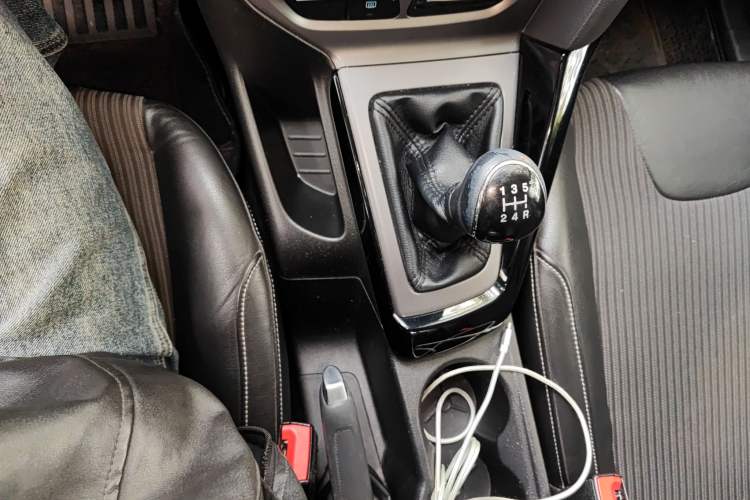 Used Ford Focus 2012 Sedan 1.6L Manual Fashion Edition Gear Lever