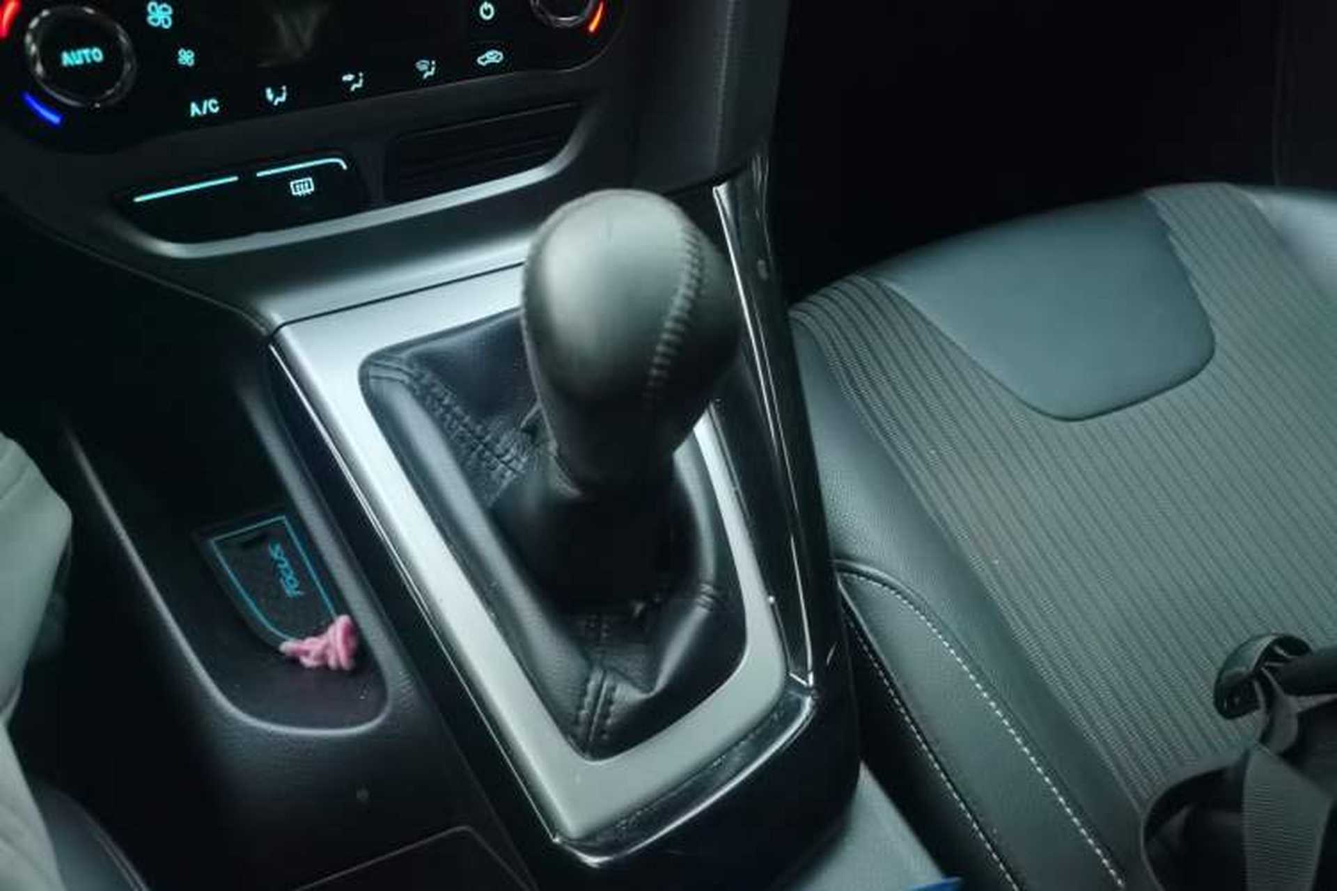 Used Ford Focus 2012 Sedan 1.6L Manual Fashion Edition Gear Lever