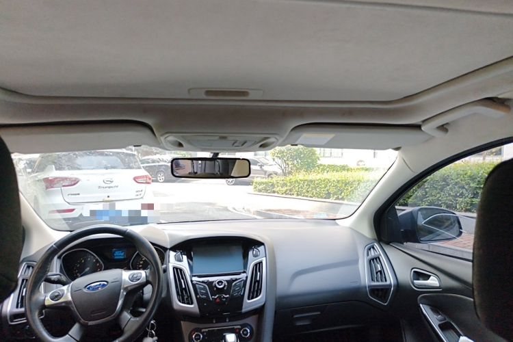 Used Ford Focus 2012 Sedan 1.6L Automatic Fashion Edition Headliner