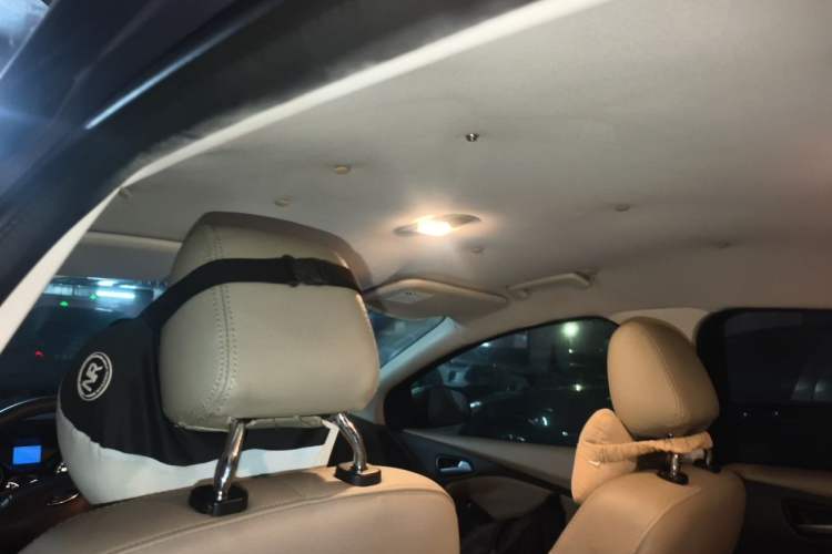 Used Ford Focus 2012 Sedan 1.6L Manual Comfort Model Headliner