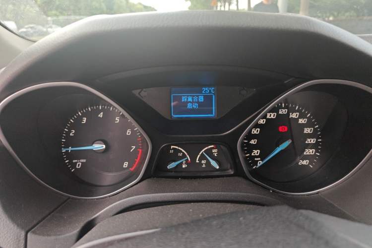 Used Ford Focus 2012 Sedan 1.6L Manual Fashion Edition Instrument Cluster