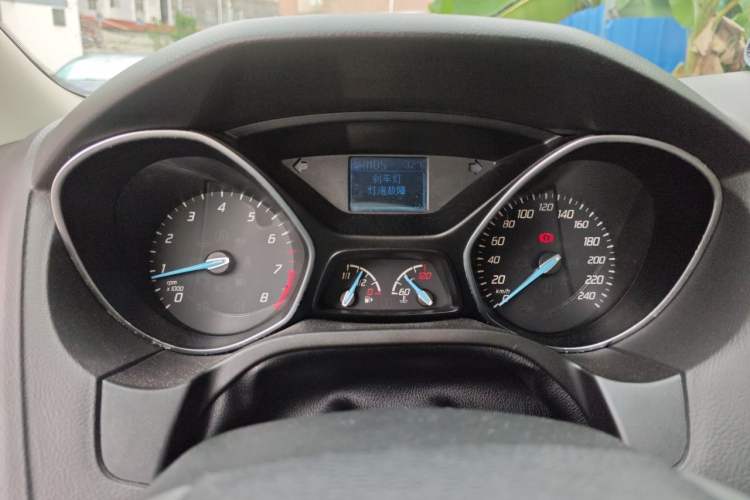 Used Ford Focus 2012 Sedan 1.6L Automatic Fashion Edition Instrument Cluster