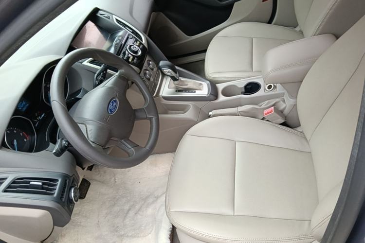 Used Ford Focus 2012 Sedan 1.6L Automatic Comfort Model Left Front Seat