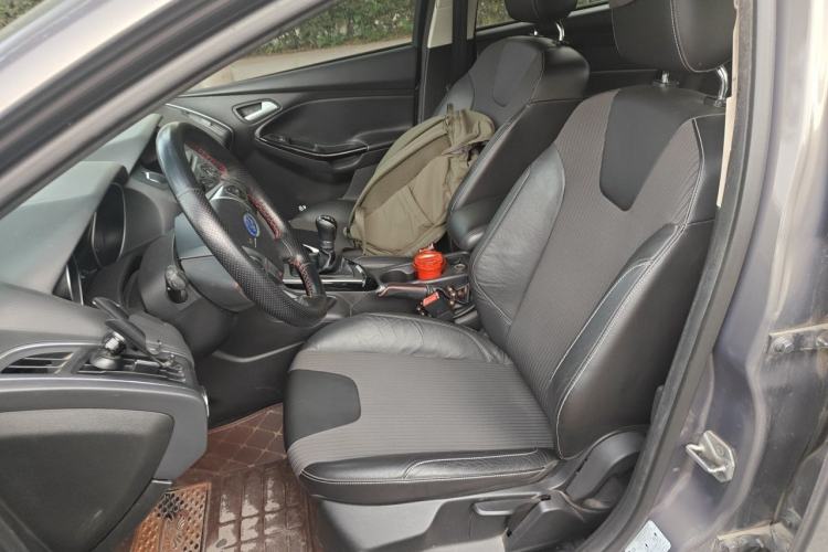 Used Ford Focus 2012 Sedan 1.6L Manual Fashion Edition Left Front Seat