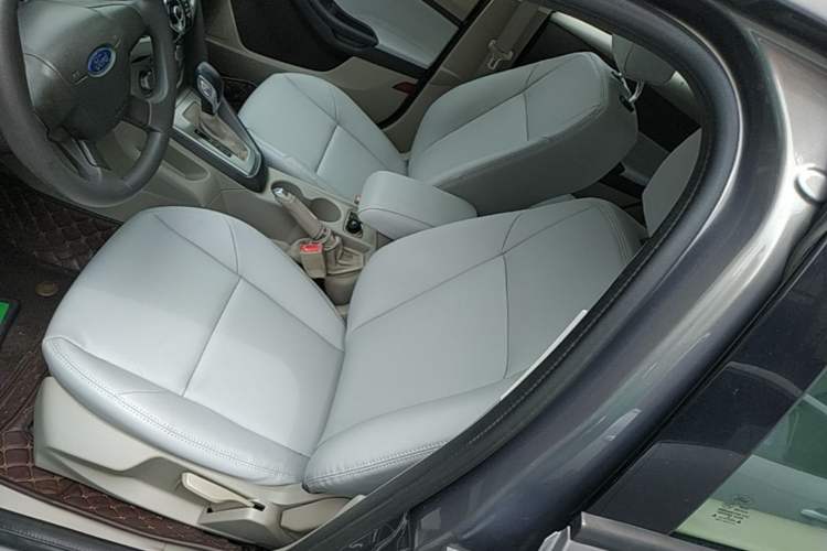 Used Ford Focus 2012 Sedan 1.6L Automatic Comfort Model Left Front Seat
