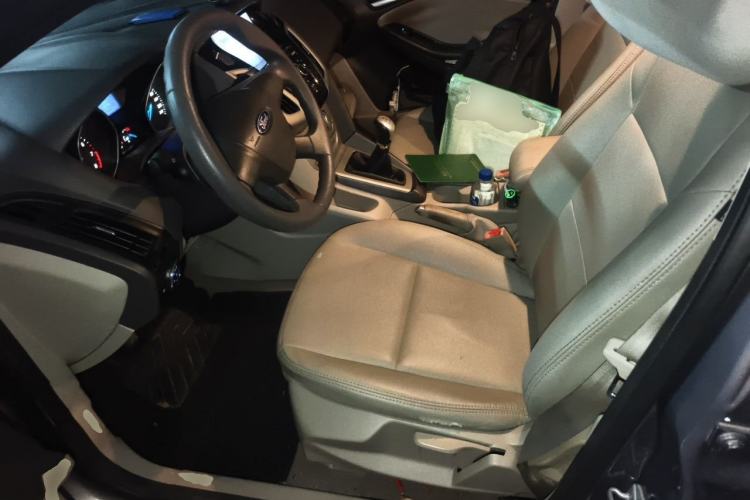 Used Ford Focus 2012 Sedan 1.6L Manual Comfort Model Left Front Seat