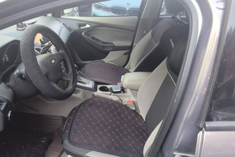 Used Ford Focus 2012 Sedan 1.6L Automatic Comfort Model Left Front Seat