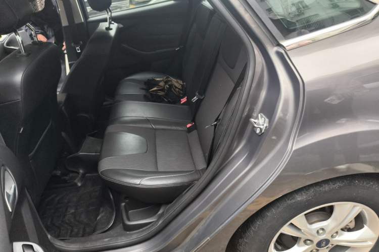Used Ford Focus 2012 Sedan 1.6L Manual Fashion Edition Left Rear Seat