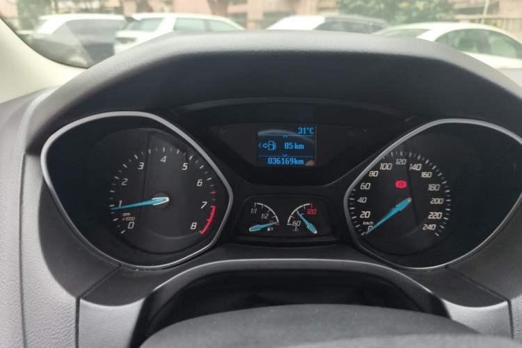 Used Ford Focus 2012 Sedan 1.6L Manual Fashion Edition Odometer Close Up
