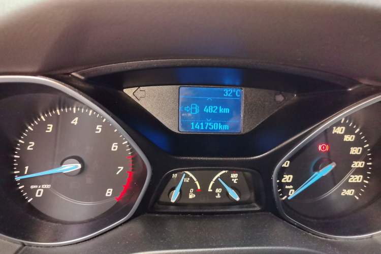 Used Ford Focus 2012 Sedan 1.6L Manual Fashion Edition Odometer Close Up